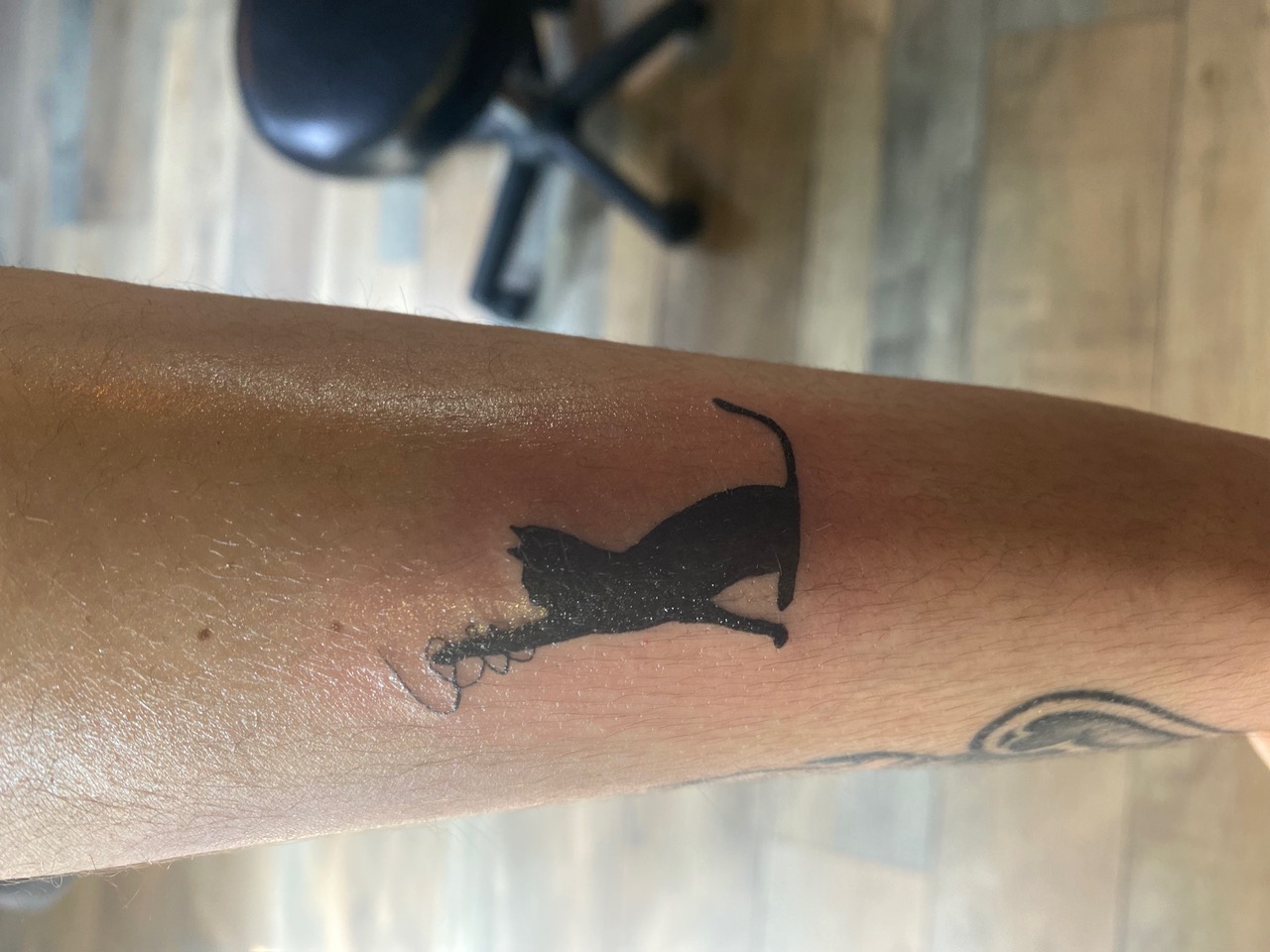 Tatouage "animalier" discret sur l'avant bras